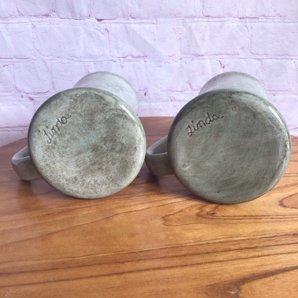 Artist Signed Ceramic Shamrock Handled Mugs - Set of 4 - Picture 11 of 12